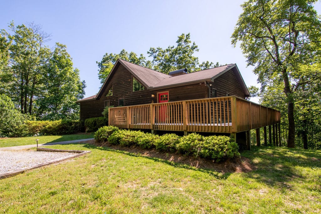 Mountain View Cabin 2